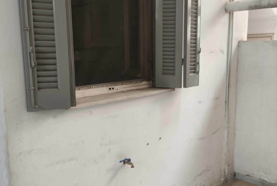 Ευκαιρία Επένδυσης: Φωτεινό, Γωνιακό Ισόγειο Διαμέρισμα 82 τ.μ. στην Καρδιά της Αμφιάλης (Κερατσίνι)