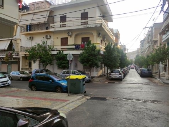 Ευκαιρία Επένδυσης: Φωτεινό, Γωνιακό Ισόγειο Διαμέρισμα 82 τ.μ. στην Καρδιά της Αμφιάλης (Κερατσίνι)